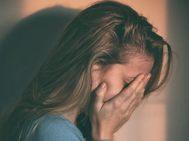 The 3 components that contribute to the diagnosis of B.P.D.